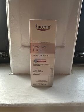 Eucerin Radiant Tone Daily Lotion SPF 30 — Beige